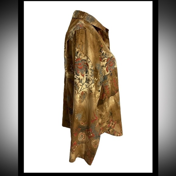 Chico’s 2  Button Front Fall Colored Top Medium - Picture 11 of 11